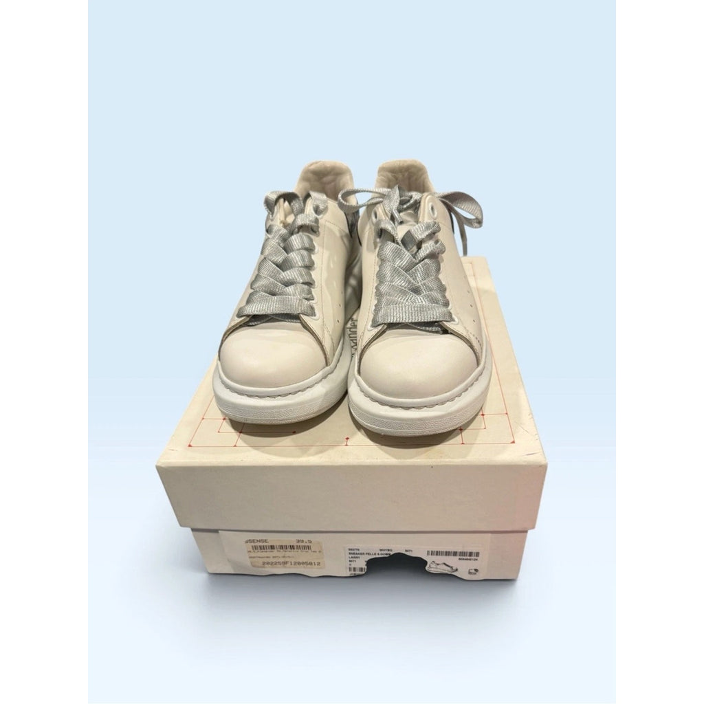 Pristine Alexander McQueen sneakers with Silver Heal Tab and Ribbon Laces