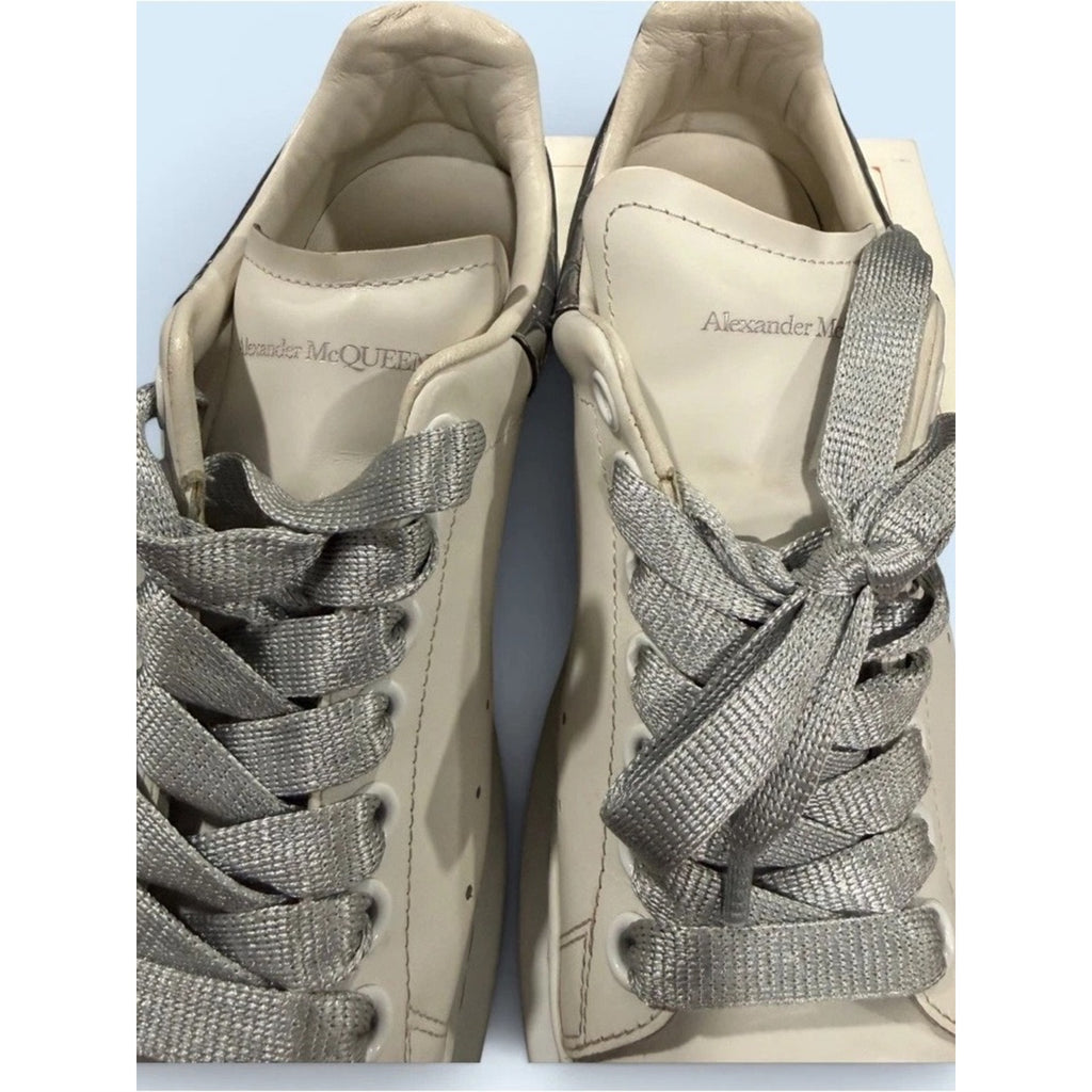 Pristine Alexander McQueen sneakers with Silver Heal Tab and Ribbon Laces